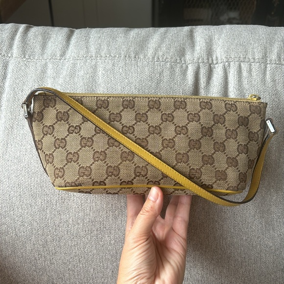 Gucci Vintage Boat Pochette GG Canvas Shoulder Bag. - Picture 6 of 9